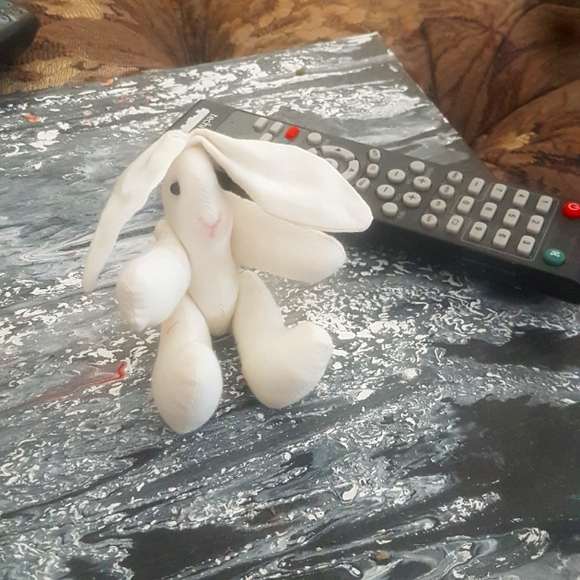 Miniature Bunny w Jointed Arms - Picture 1 of 5
